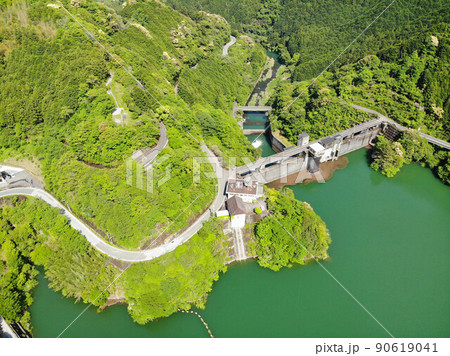 高知県越知町　桐見ダムの風景 90619041
