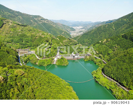 高知県越知町　桐見ダムの風景 90619043