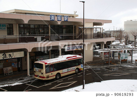 冬の長野電鉄須坂駅と長電バス 冬の長野電鉄須坂駅と長電バス 90619293