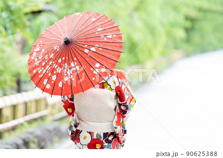 着物の女性　京都女子旅 90625388