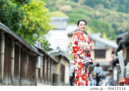 着物の女性　京都女子旅 90625516