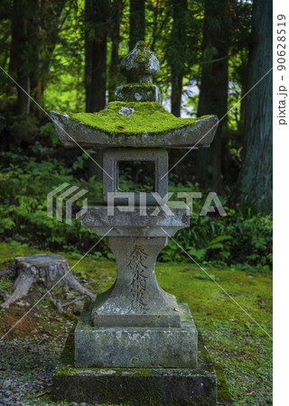 戸隠神社宝光社 境内の灯籠 戸隠神社宝光社 境内の灯籠 90628519