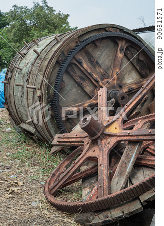 Details of Old large cog wheels for Wooden barrels. 90631571
