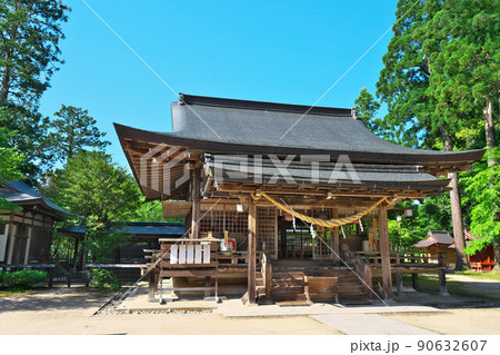 【但馬国一宮】出石神社の拝殿と境内の初夏の風景1 兵庫県豊岡市出石町 【但馬国一宮】出石神社の拝殿と境内の初夏の風景1 兵庫県豊岡市出石町 90632607