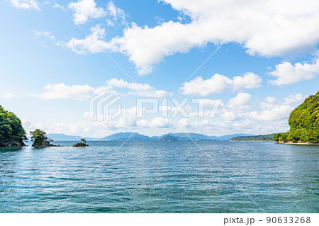 凪の海イメージ コピースペース付き 凪の海イメージ コピースペース付き 90633268