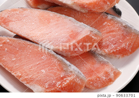 冷凍鮭 切り身 90633701