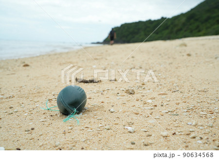 沖縄県 西表島 海洋ゴミ 沖縄県 西表島 海洋ゴミ 90634568