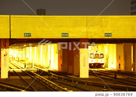 駅 ステーション 立つ 90636769