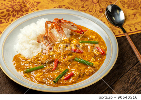 カニと玉子のカレー炒め「プーパッポン」 90640516