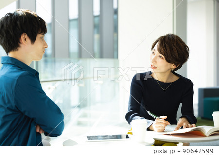 語学レッスン　撮影協力：LINK FOREST 90642599