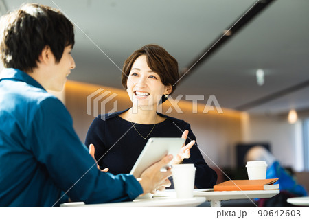 語学レッスン　撮影協力：LINK FOREST 90642603