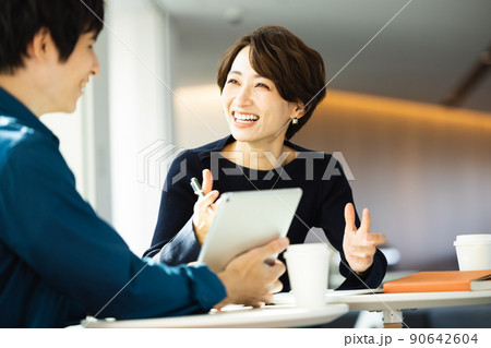 語学レッスン　撮影協力：LINK FOREST 90642604