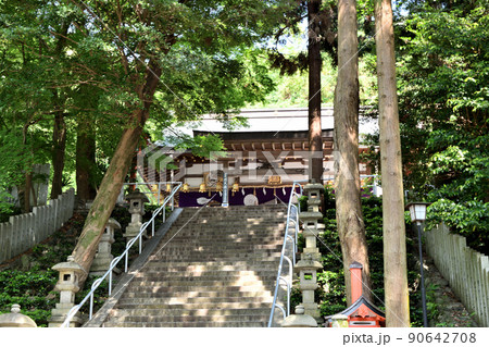 枚岡神社(拝殿)   【大阪府東大阪市出雲井町】　 90642708