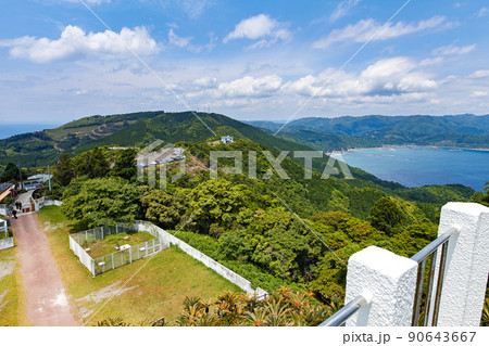 宮崎県/ 都井岬灯台からの眺望(九州地方で唯一参観・登ることができる灯台) 宮崎県/ 都井岬灯台からの眺望(九州地方で唯一参観・登ることができる灯台) 90643667