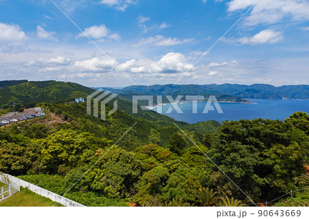 宮崎県/ 都井岬灯台からの眺望（九州地方で唯一参観・登ることができる灯台） 90643669