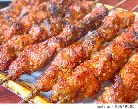 中国シルクロード料理・烤羊肉串（ラムの串焼き） 90649680