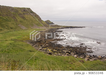 北アイルランドの世界遺産、ジャイアンツ・コーズウェイの風景 90653346
