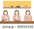 食事をする女性　ごちそうさま 90656399