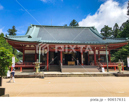 世界文化遺産の比叡山延暦寺の大講堂 世界文化遺産の比叡山延暦寺の大講堂 90657631