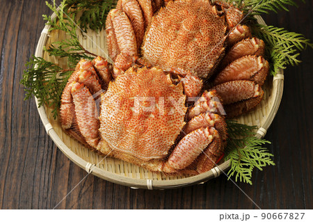 北海道近海(オホーツク)産のボイル毛蟹 90667827