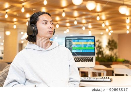 音楽クリエイター 90668317