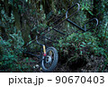 キリマンジャロ登山、レスキュー一輪車 90670403