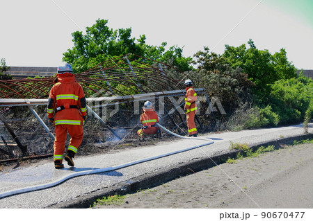 ビニールハウスの火災 90670477