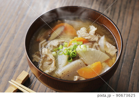 具沢山な豚汁 90673625