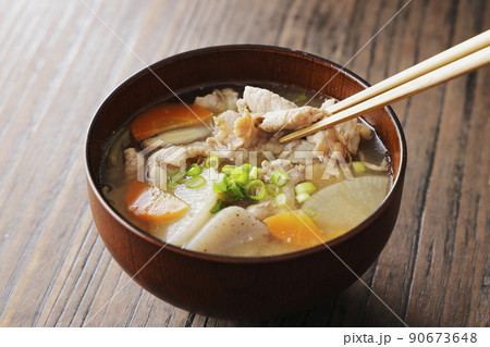 具沢山な豚汁 90673648