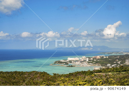 沖縄　石川高原展望台からの眺め 90674149