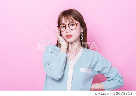 若い女性のビューティ 90675218