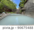 白く濁る温泉 90675488