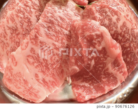 焼肉用生肉複数　写真素材 90676126