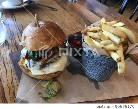 テキサス州サンアントニオで食べたハンバーガー 90676170