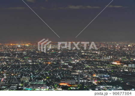 【大阪平野を一望 (夜景)】 撮影場所：水呑地蔵尊 大阪府八尾市大字神立 90677304