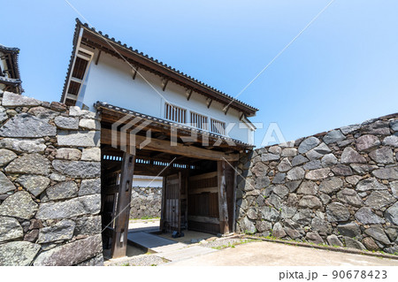 《福岡県》福岡城跡と福岡城跡から見た福岡市の風景（舞鶴公園・鴻臚館） 90678423
