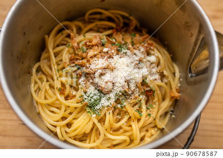イタリアンパスタ　talian pasta made outdoors 90678587