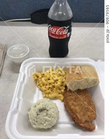 アメリカの昼ご飯 アメリカの昼ご飯 90679565