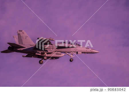 トップガン F-18 9 90683042