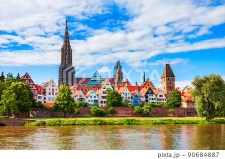 Ulm Minster Church in Ulm town, Germany 90684887