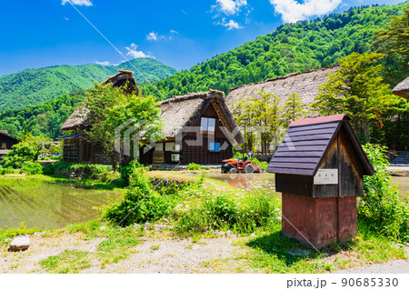日本の原風景　世界遺産　白川郷 90685330