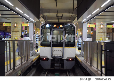 阪神神戸三宮駅に直通する近鉄電車 阪神神戸三宮駅に直通する近鉄電車 90685839