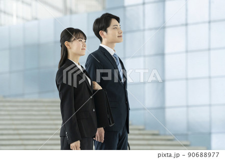 就活生・フレッシャーズイメージ　20代の男女 90688977