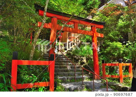 水神の総本山京都貴船神社の北側の鳥居 水神の総本山京都貴船神社の北側の鳥居 90697687