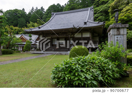 親鸞の弟子、周観大覚が起こした板敷山大覚寺本堂 90700677