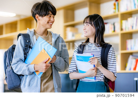大学生 男女 大学生 男女 90701594