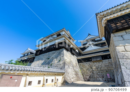 《愛媛県》松山城・松山城から見た風景 90706499