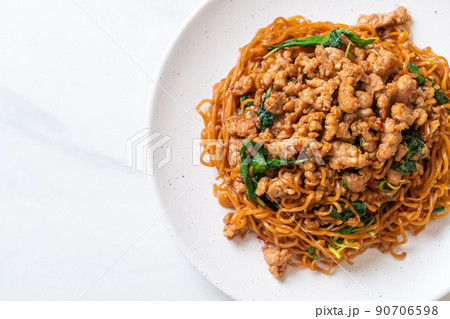 stir-fried instant noodles with Thai basil and minced pork stir-fried instant noodles with Thai basil and minced pork 90706598