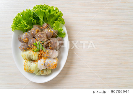 Steamed Rice-Skin Dumplings and Steamed Tapioca Dumplings with Pork Steamed Rice-Skin Dumplings and Steamed Tapioca Dumplings with Pork 90706944