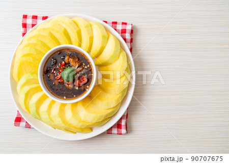 fresh mango with sweet fish sauce dipping 90707675